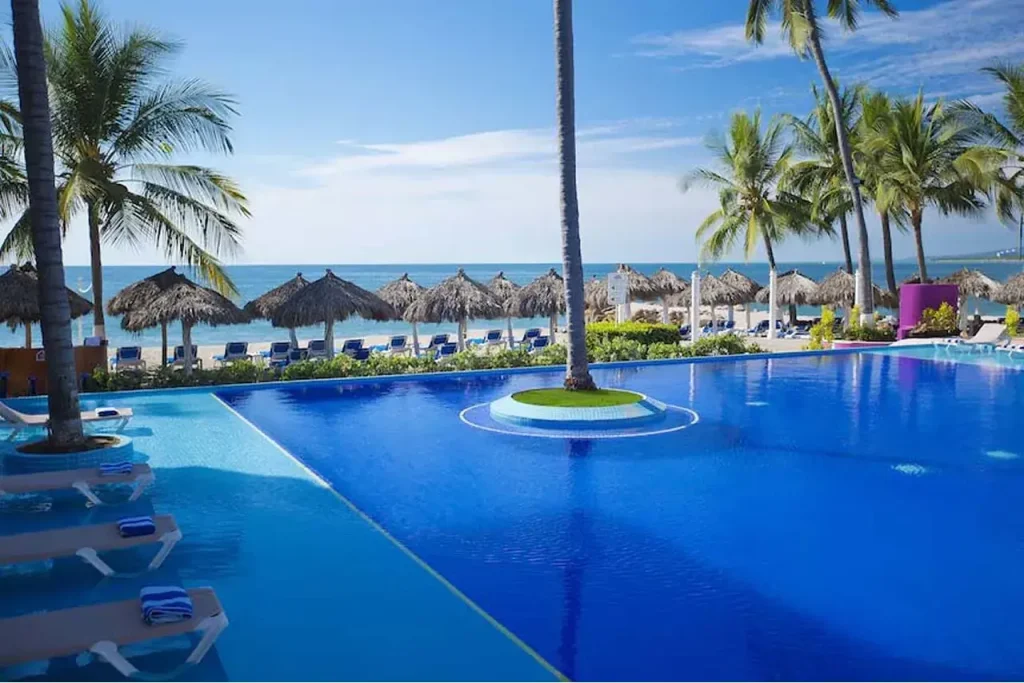 Off Season in Puerto Vallarta: The Perfect Time for Your Family at Crown Paradise Vallarta